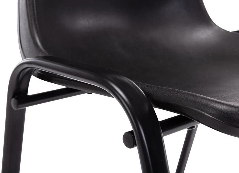 Lot de 4 chaises visiteur empilable salle d'attente en plastique noir et métal 10_0003206
