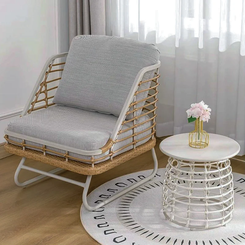 Contemporary Boho Square PE Rattan Weaving Carbon Steel Accent Chair Backrest For Living Room