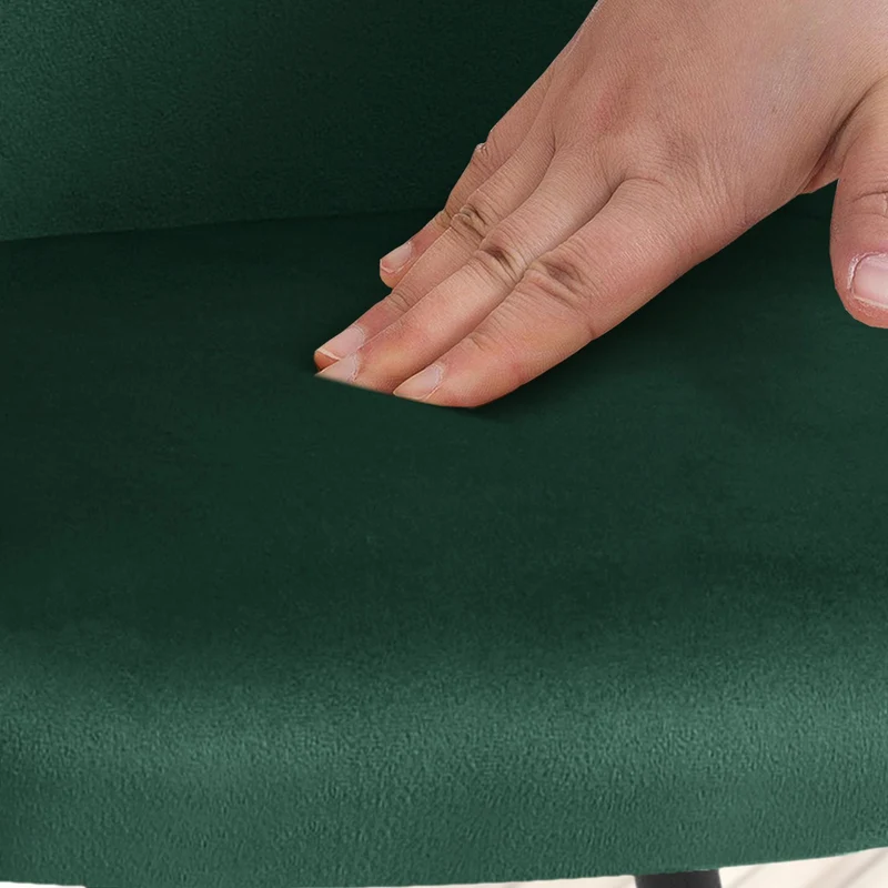 Chaise de salle à manger en velours vert foncé avec dossier arrondi et pieds métal noir moderne et intemporel 10_0007423
