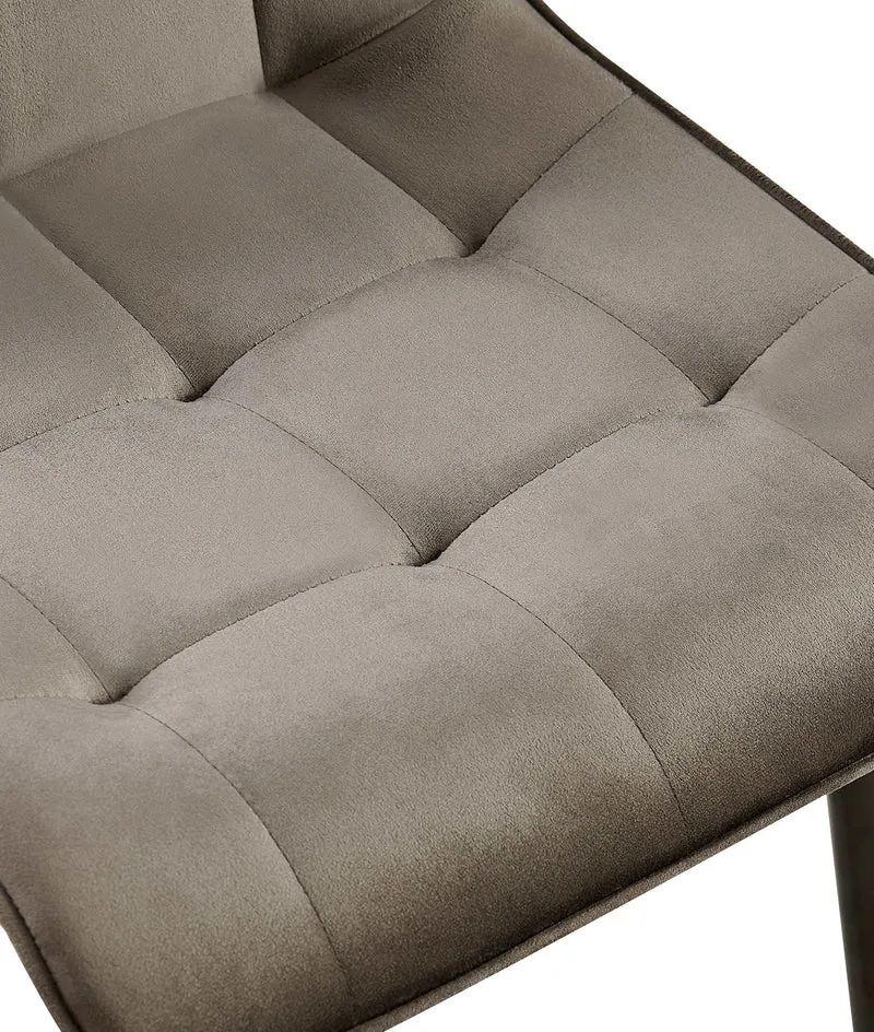 Lot de 2 chaises de salle à manger coutures décoratives carrées en velours gris foncé cadre métal noir 10_0007553