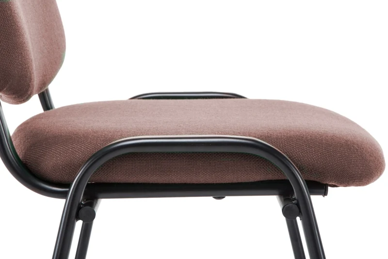 Chaise visiteur empilable zone d'attente en tissu marron piètement à 4 pieds en métal noir 10_0003397