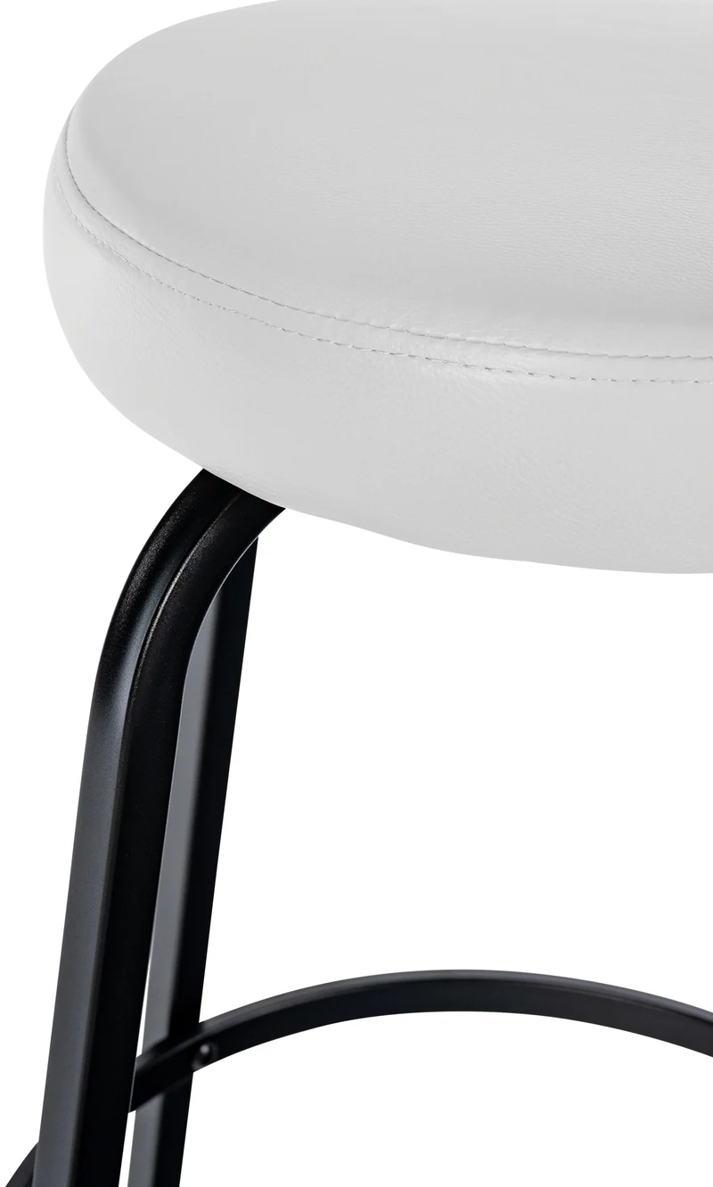 Tabouret de bar avec repose-pieds en PVC blanc piètement métallique noir mat à quatre pieds 10_0005806
