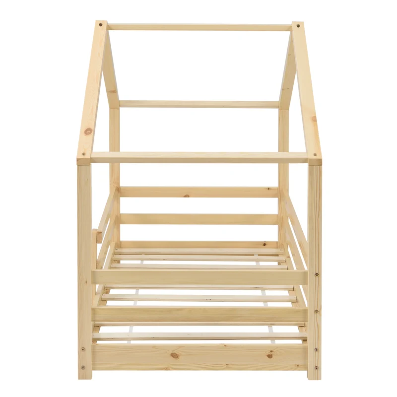 Lit cabane pour enfant forme de maison avec barrière de sécurité en bois de pin couleur naturel 70 x 140 cm 03_0005522