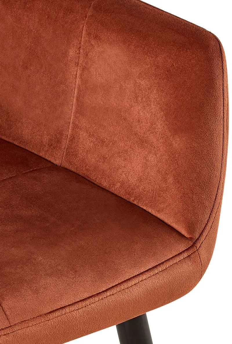 Chaise de salle à manger bureau coutures décoratives carrées en velours marron pieds en métal noir 10_0001900