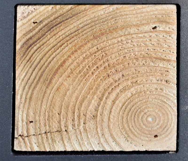 Table à manger design industriel bord de table ondulé en bois 240 x 100 cm naturel aspect métal 04_0008566