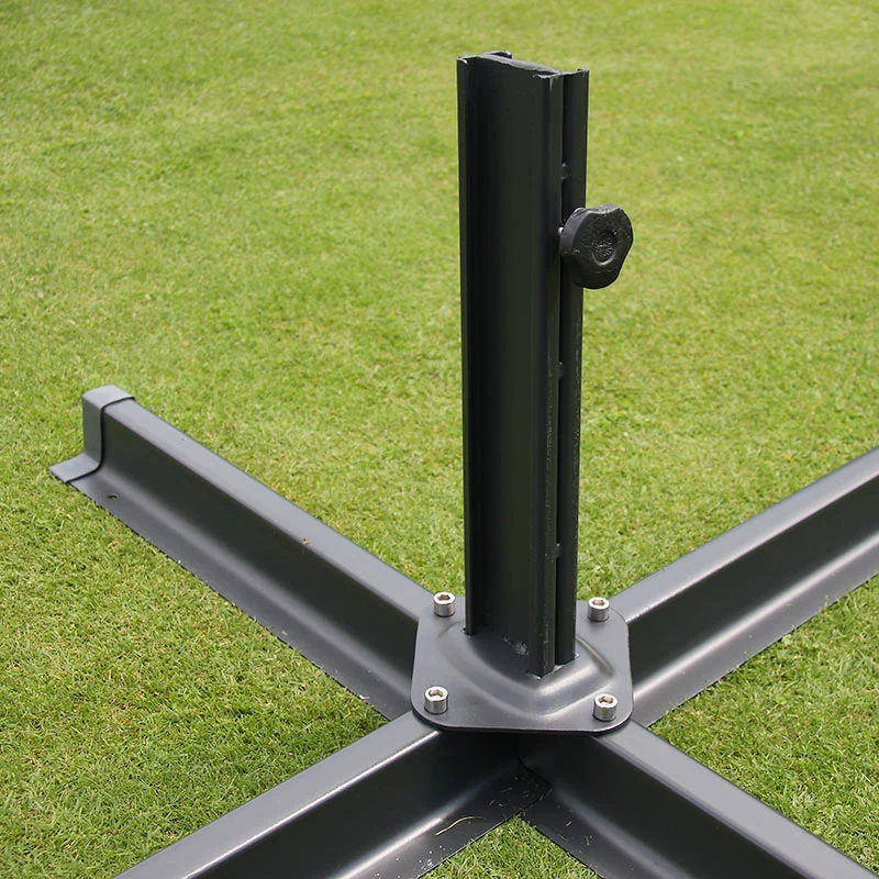 Parasol déporté suspendu avec pied en croix 3 x 3m polyester aluminium acier crème avec pieds 04_0007969