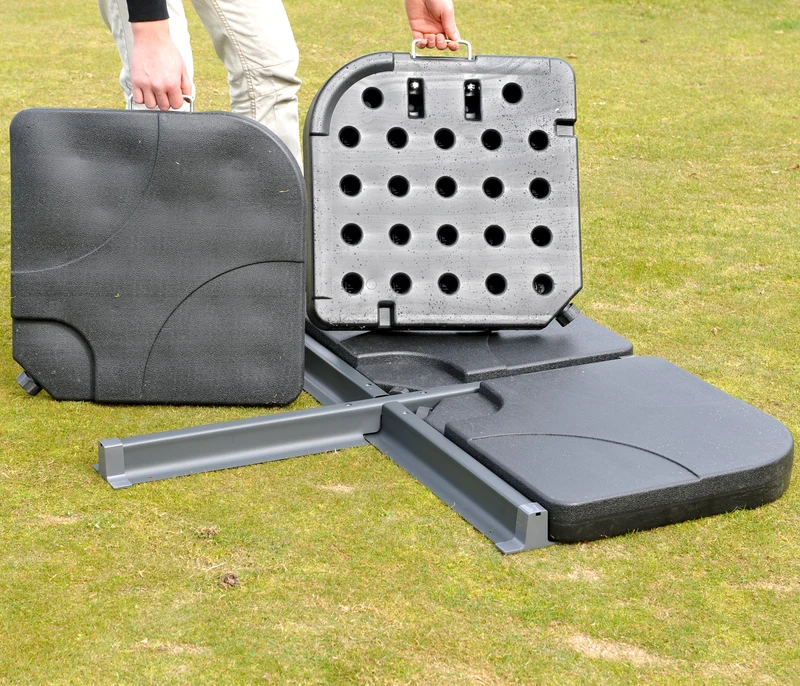 Parasol déporté suspendu avec croix de base et plaque rotative 3 x 3m polyester aluminium acier crème avec pieds 04_0007970