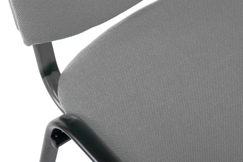 Chaise visiteur empilable zone d'attente en tissu gris piètement à 4 pieds en métal noir 10_0003398