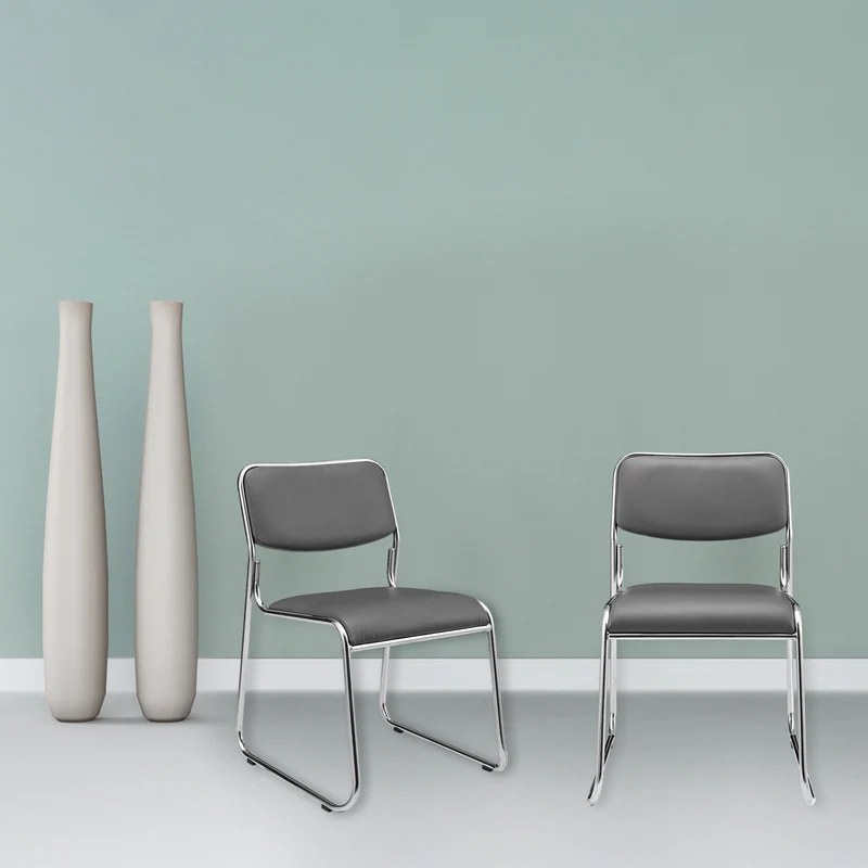 Lot de 4 chaises de bureau de conférence empilable en synthétique gris cadre métal chromé 03_0002796