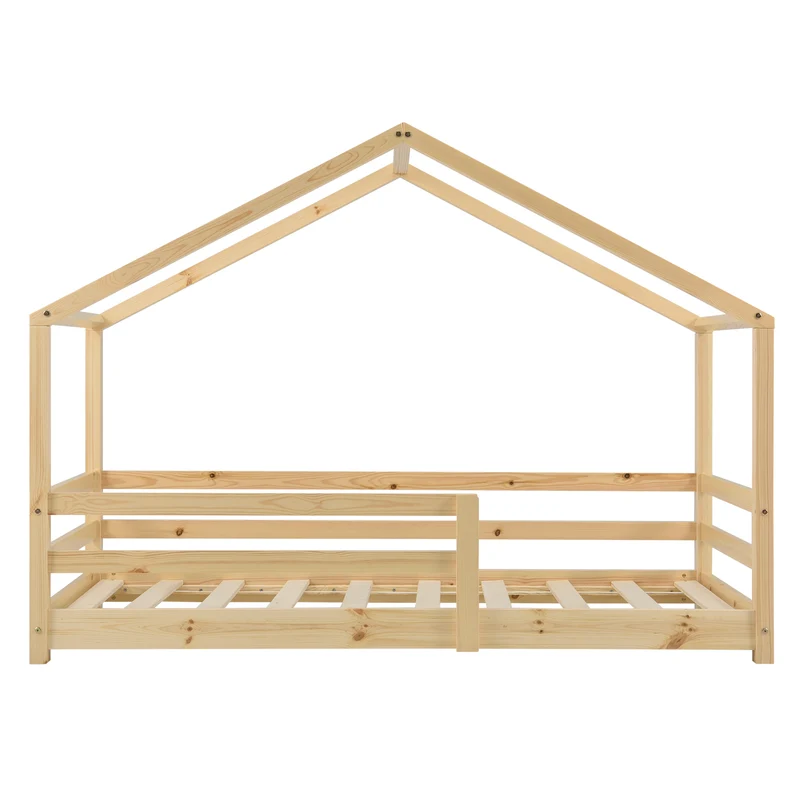 Lit cabane pour enfant forme de maison avec barrière de sécurité en bois de pin couleur naturel 90 x 200 cm 03_0005528