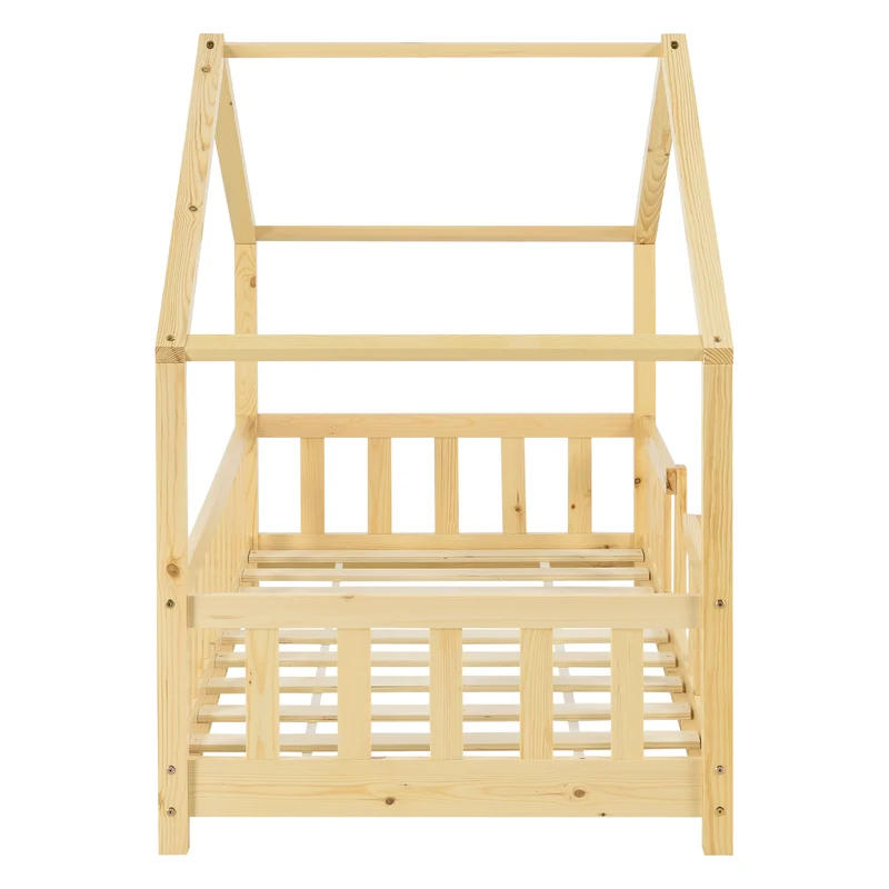 Lit cabane pour enfant forme de maison avec barrière de sécurité en bois de pin couleur naturel 70 x 140 cm 03_0005462